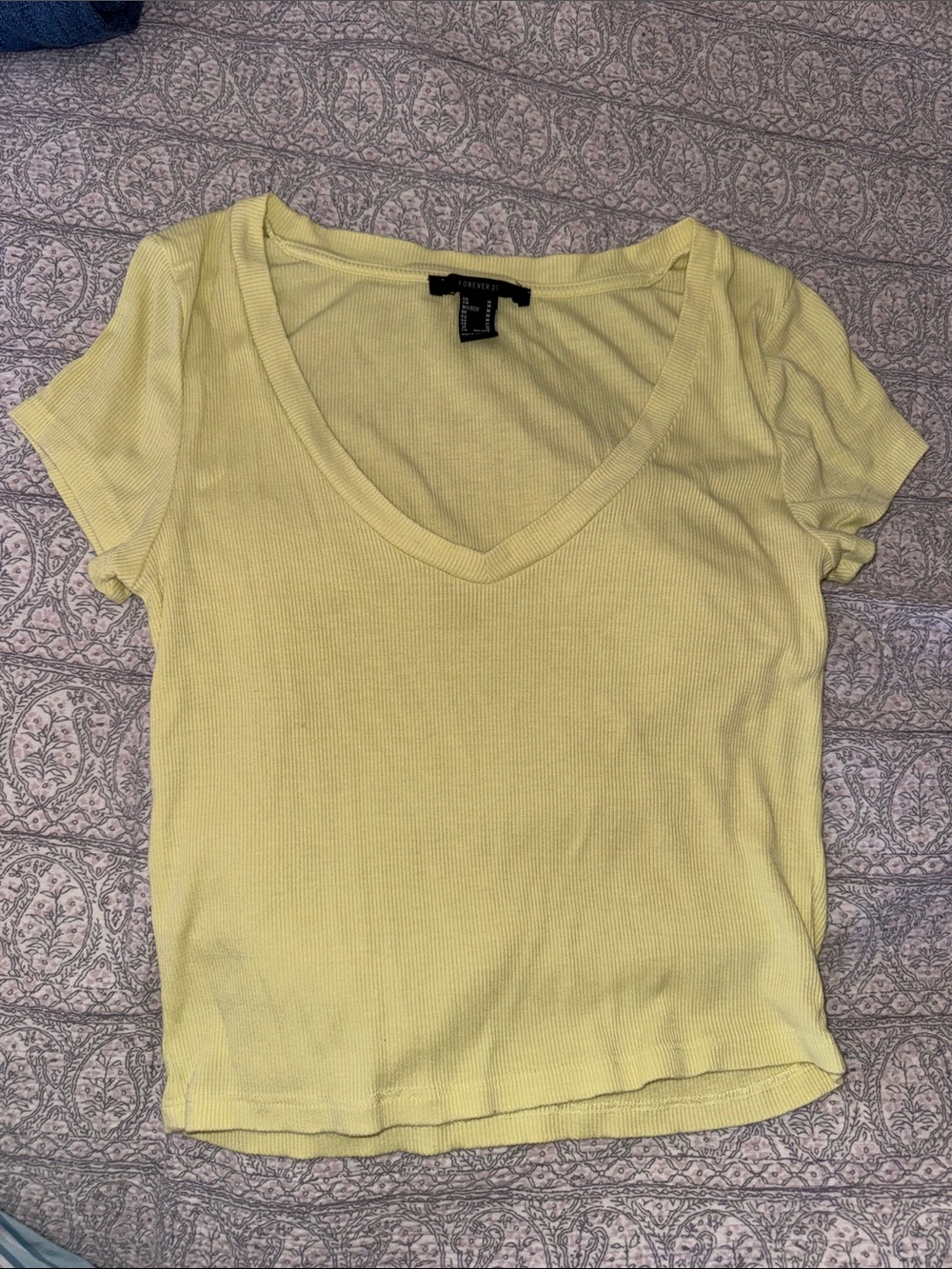 Forever 21 Pale Yellow Ribbed V-Neck Short Sleeve Tee